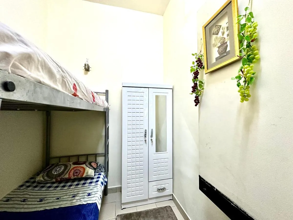 Homestay Partition Near Metro G-19 P02 Apartment Dubai