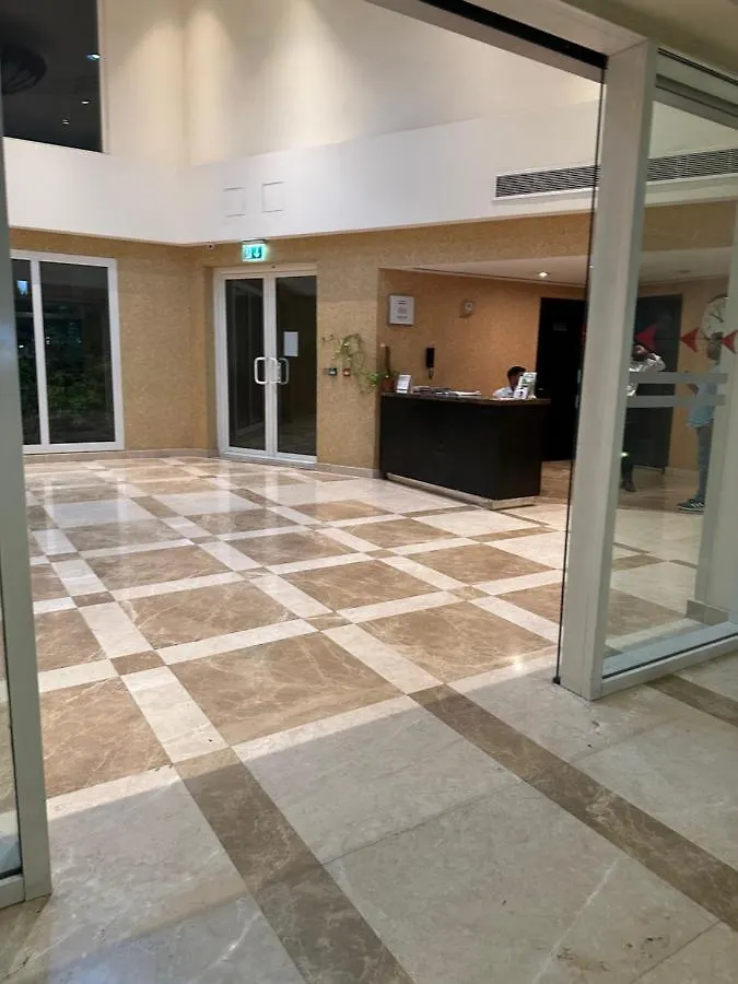 Appartamento Partition Near Metro G-19 P02 Dubai Alloggio in famiglia